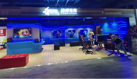 十年游戏盛宴为何吸引亿万玩家继续开黑